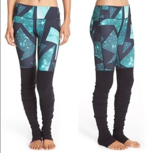 Alo Yoga Green Galaxy Geometric Print Goddess Leggings, Medium